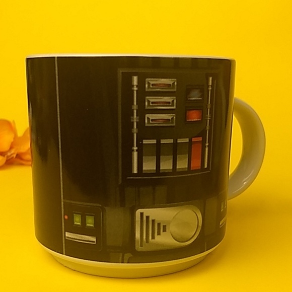 Star Wars Yoda and Vader coffee cup set - Picture 4 of 8